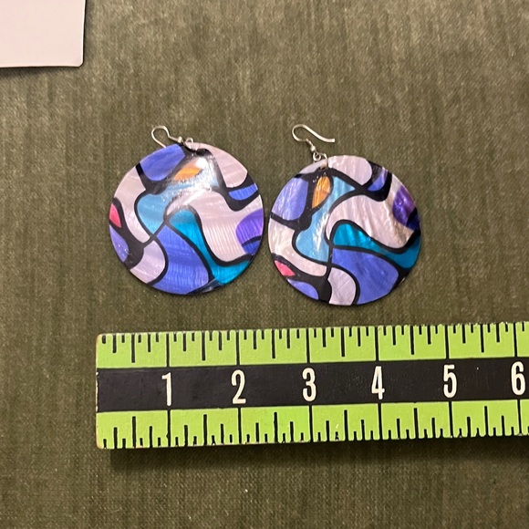 Vibrant Abstract Round Shell Earrings - Picture 7 of 11